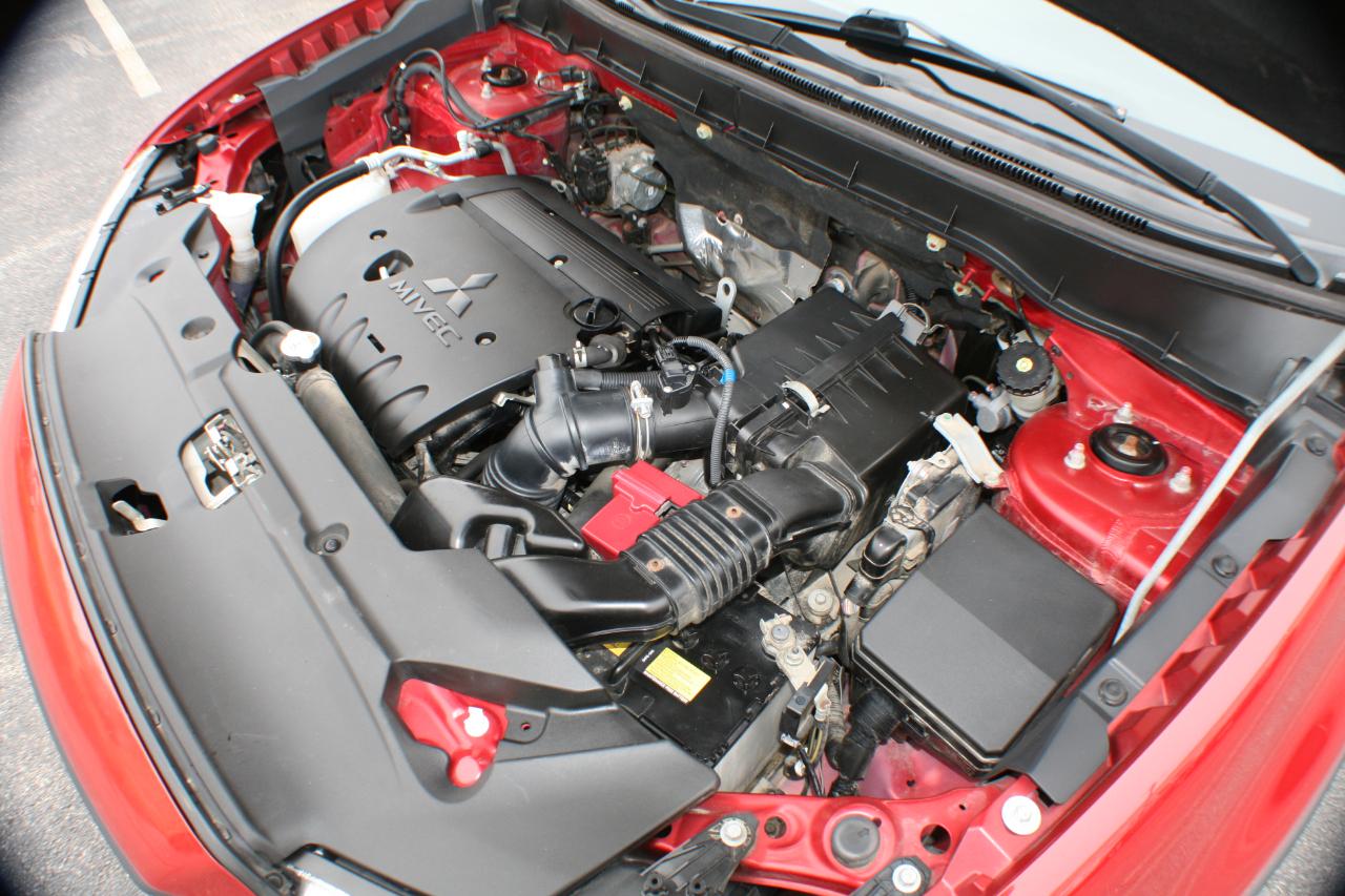 Mitsubishi Outlander Sport 2.0 ES 5M 2018