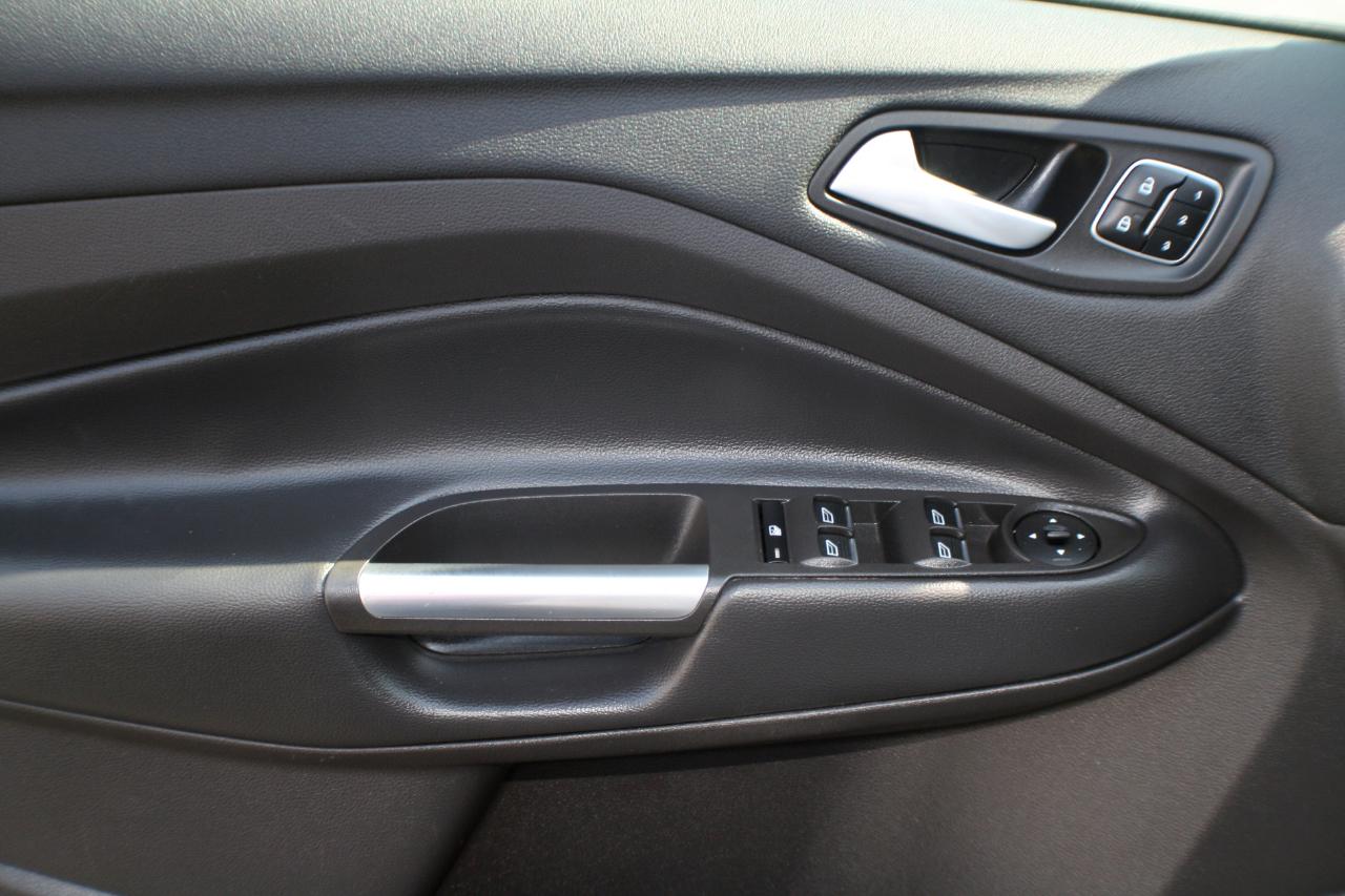 Ford Escape Titanium 4WD 2018