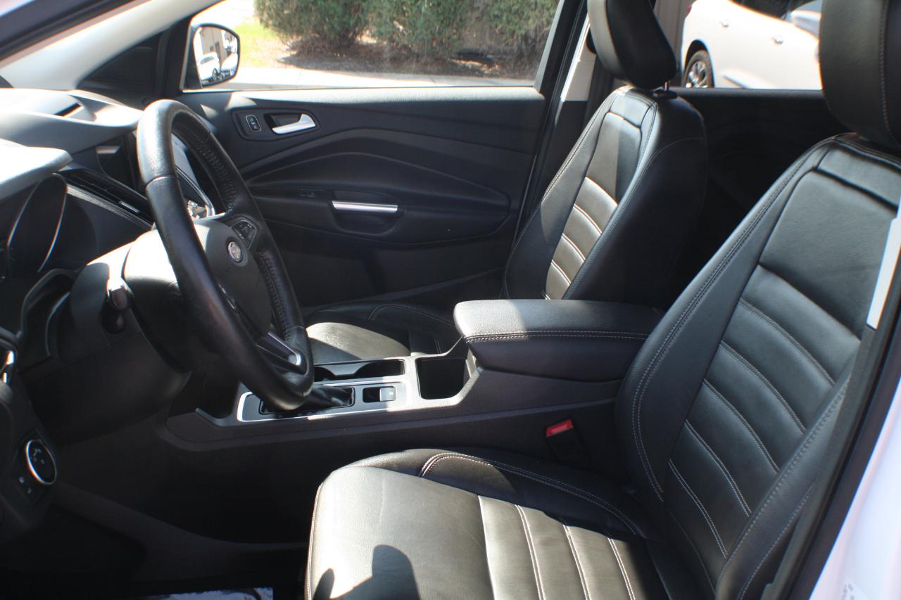 Ford Escape Titanium 4WD 2018
