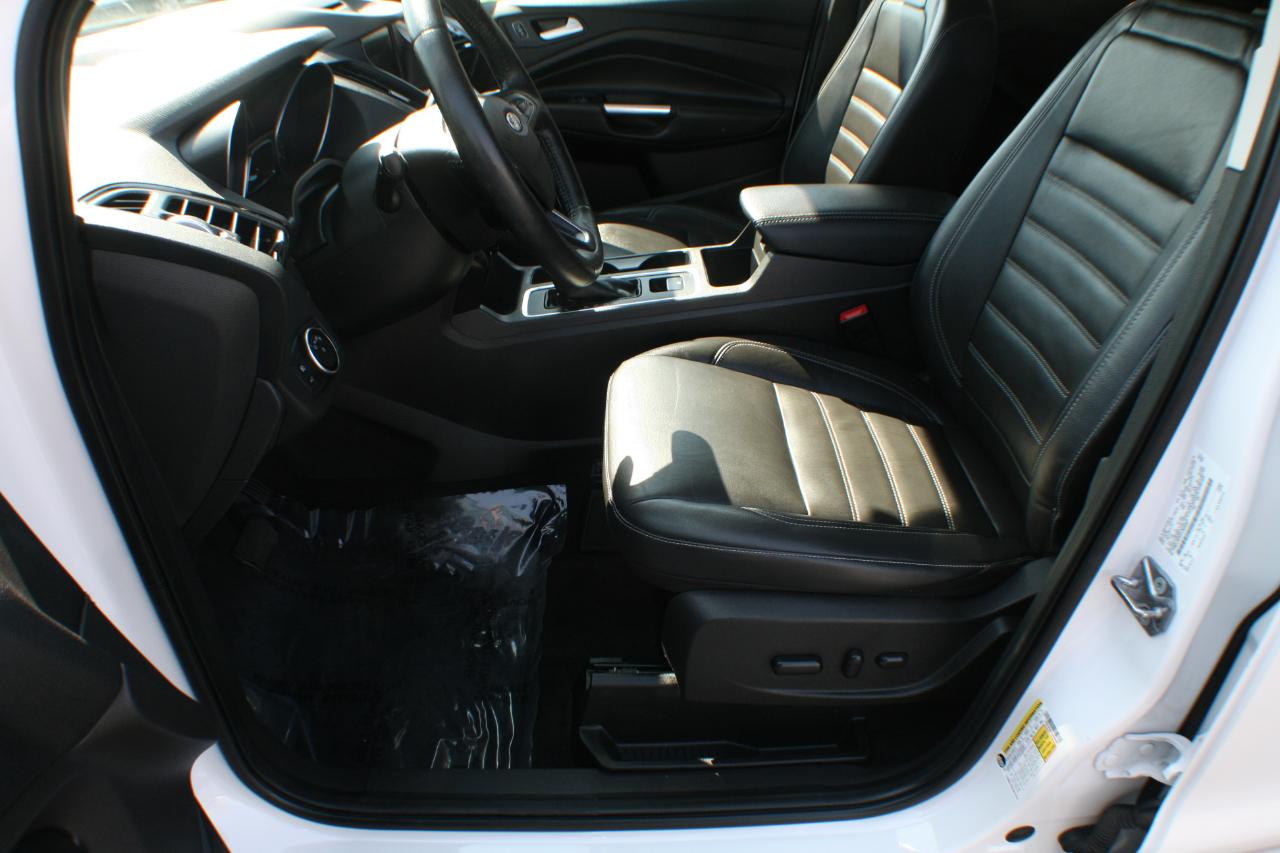 Ford Escape Titanium 4WD 2018