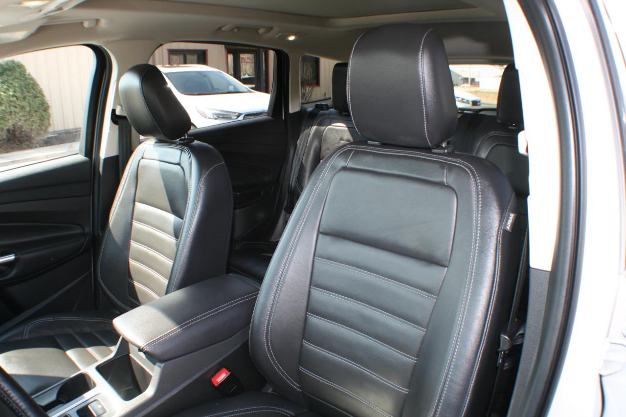 Ford Escape Titanium 4WD 2018