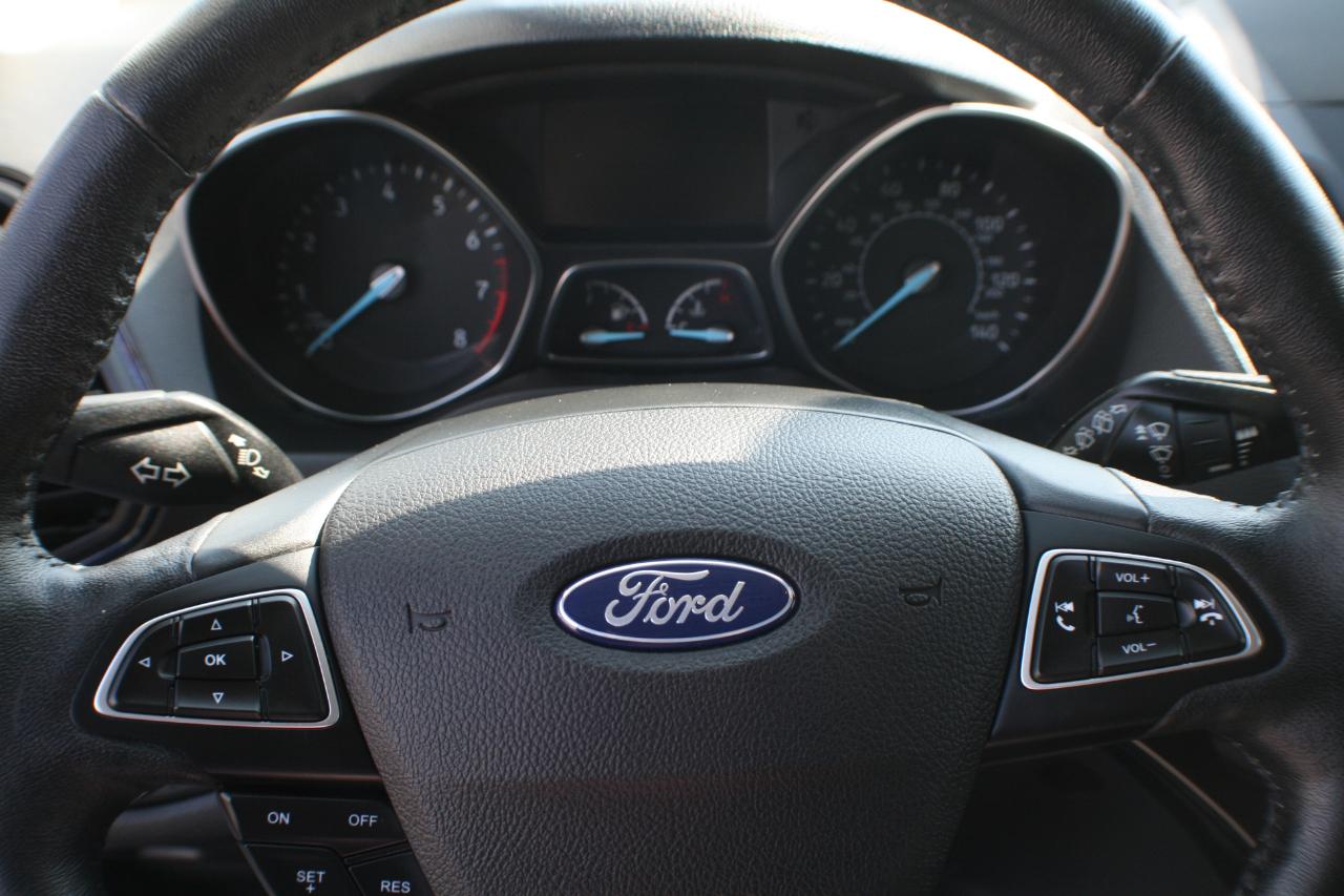 Ford Escape Titanium 4WD 2018