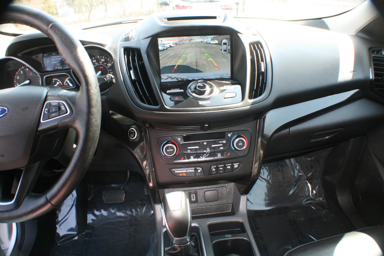 Ford Escape Titanium 4WD 2018