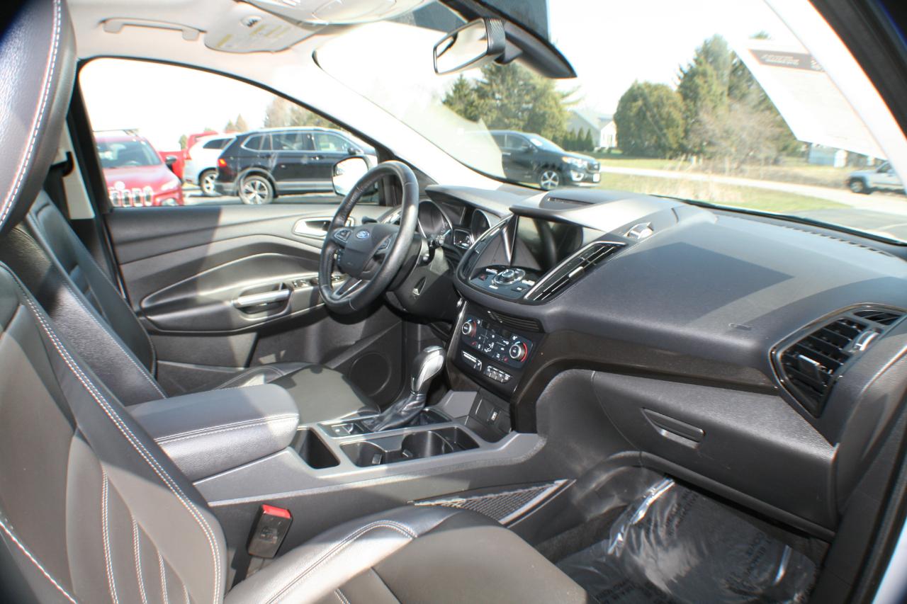 Ford Escape Titanium 4WD 2018