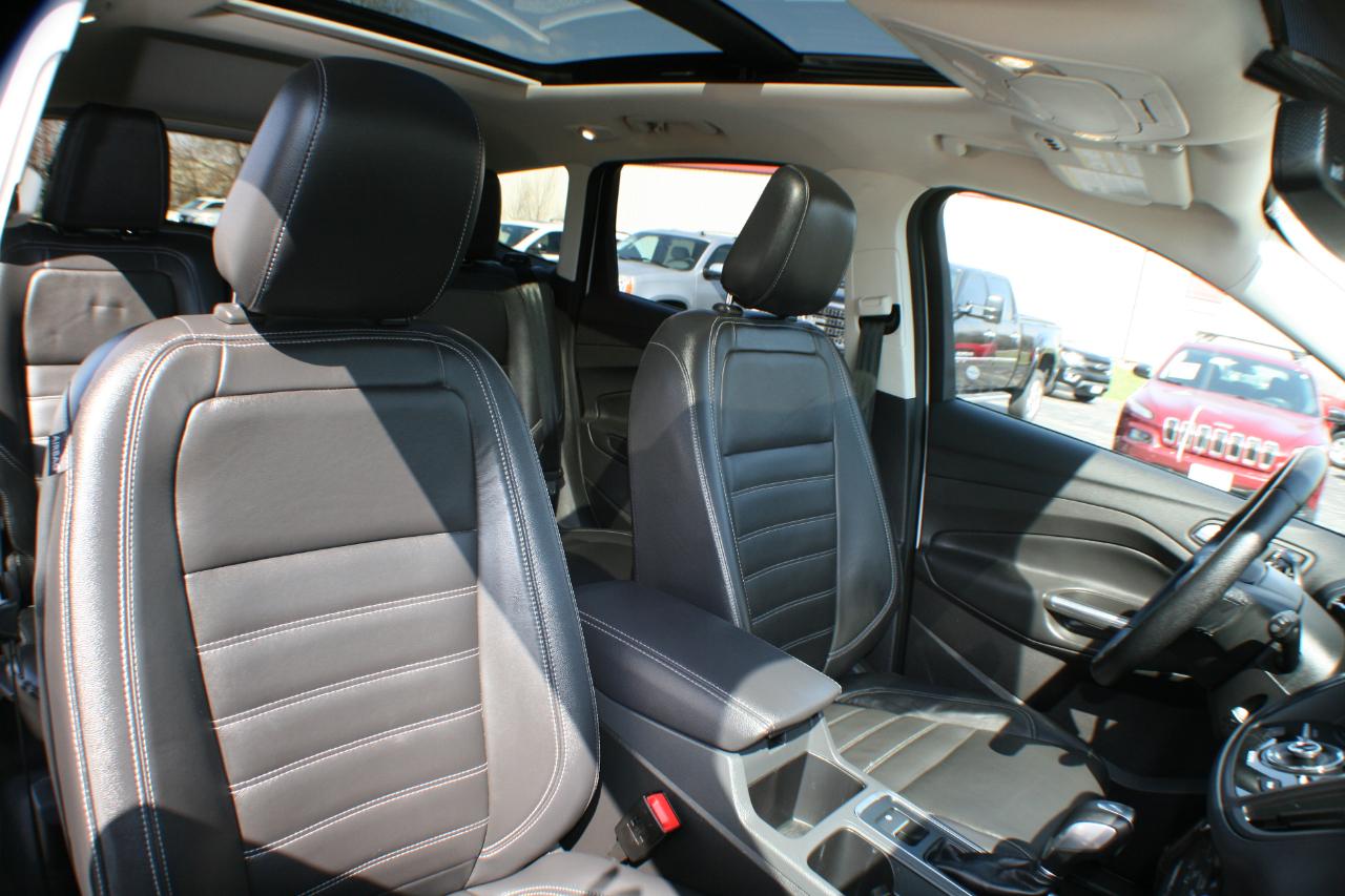 Ford Escape Titanium 4WD 2018
