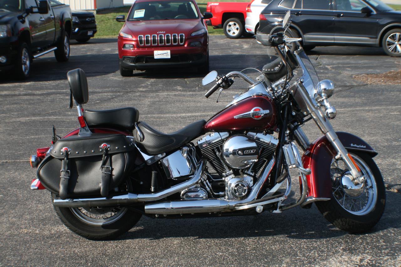 Harley-Davidson FLSTC103  2017