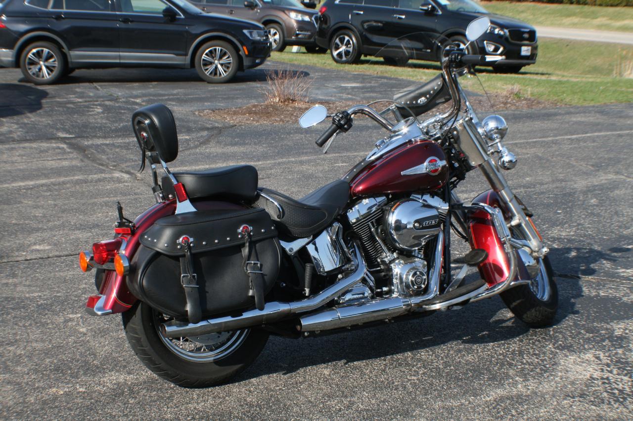 Harley-Davidson FLSTC103  2017