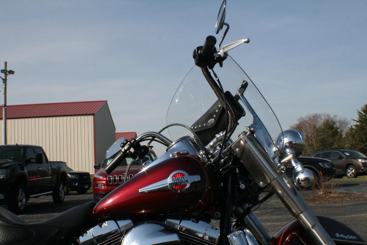 Harley-Davidson FLSTC103  2017