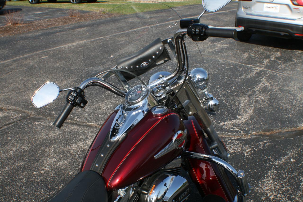 Harley-Davidson FLSTC103  2017