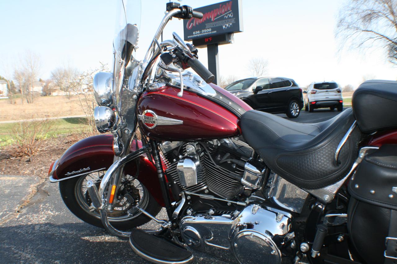 Harley-Davidson FLSTC103  2017