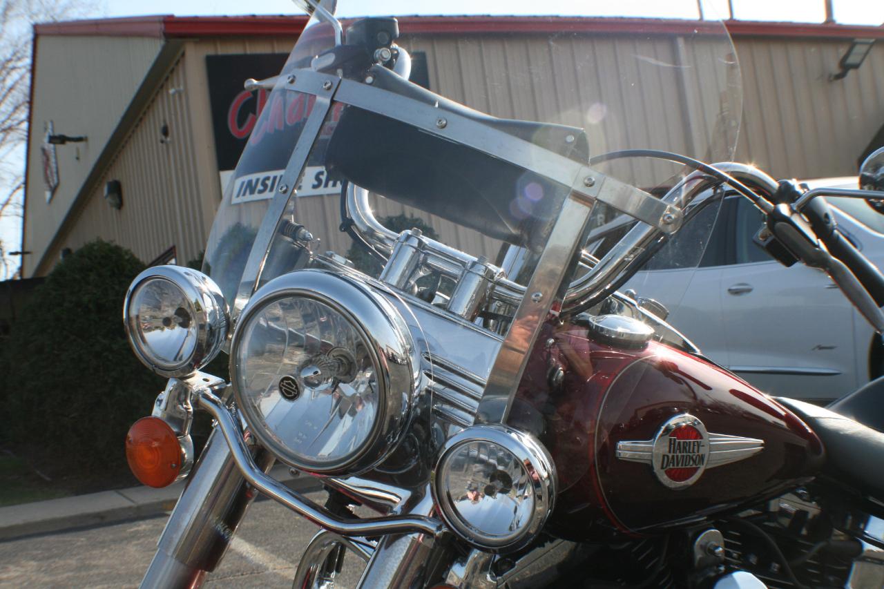 Harley-Davidson FLSTC103  2017