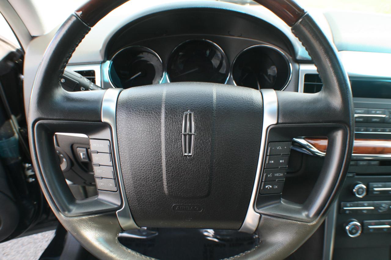 Lincoln MKZ FWD 2012