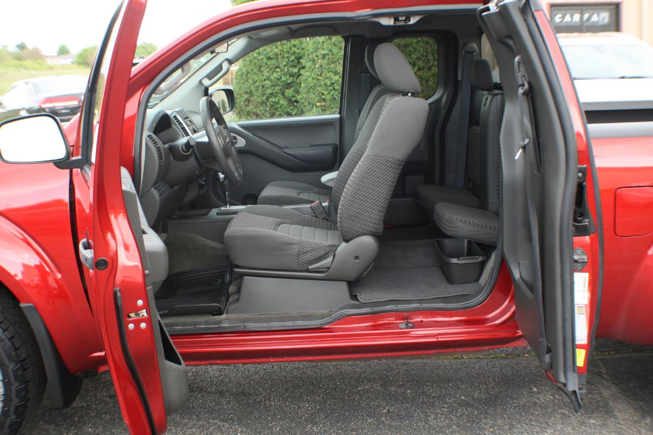 Nissan Frontier SV V6 King Cab 4WD 2012