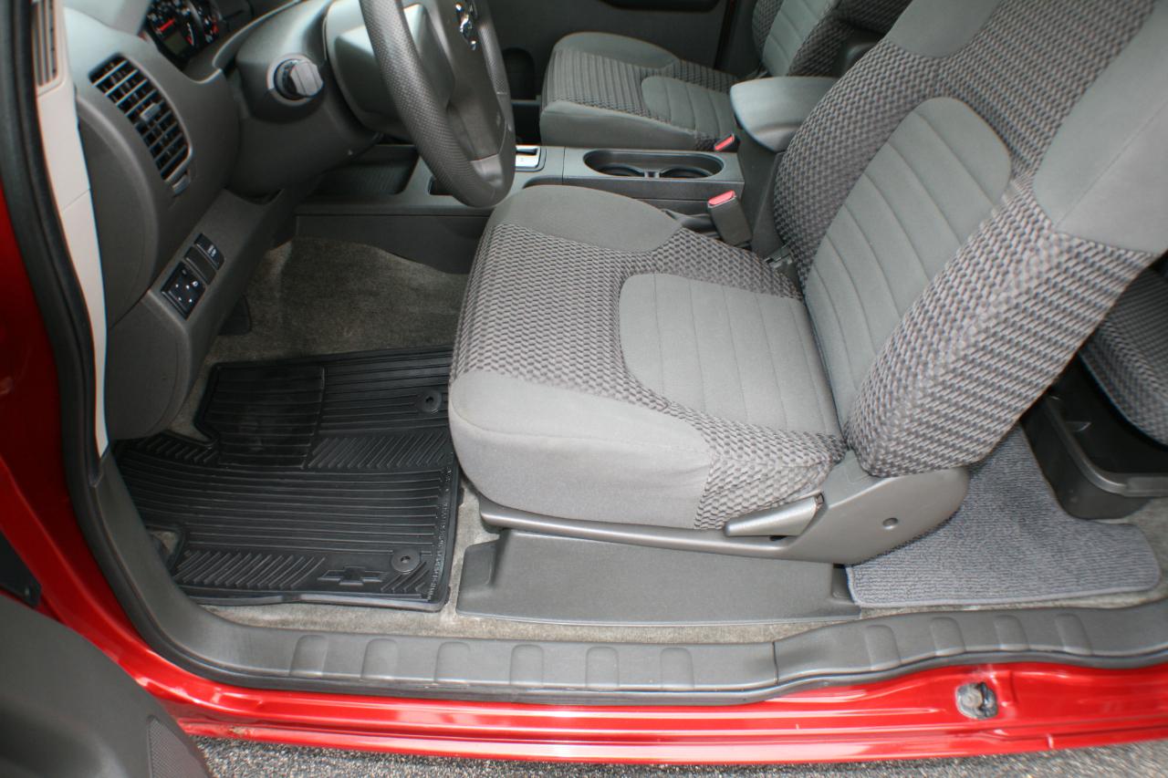 Nissan Frontier SV V6 King Cab 4WD 2012