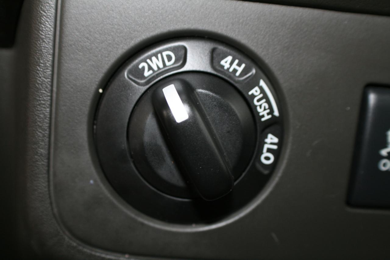 Nissan Frontier SV V6 King Cab 4WD 2012