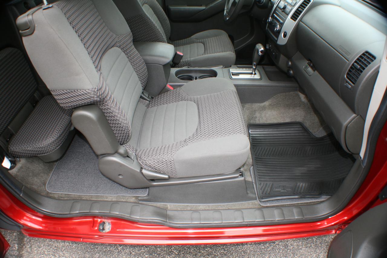 Nissan Frontier SV V6 King Cab 4WD 2012