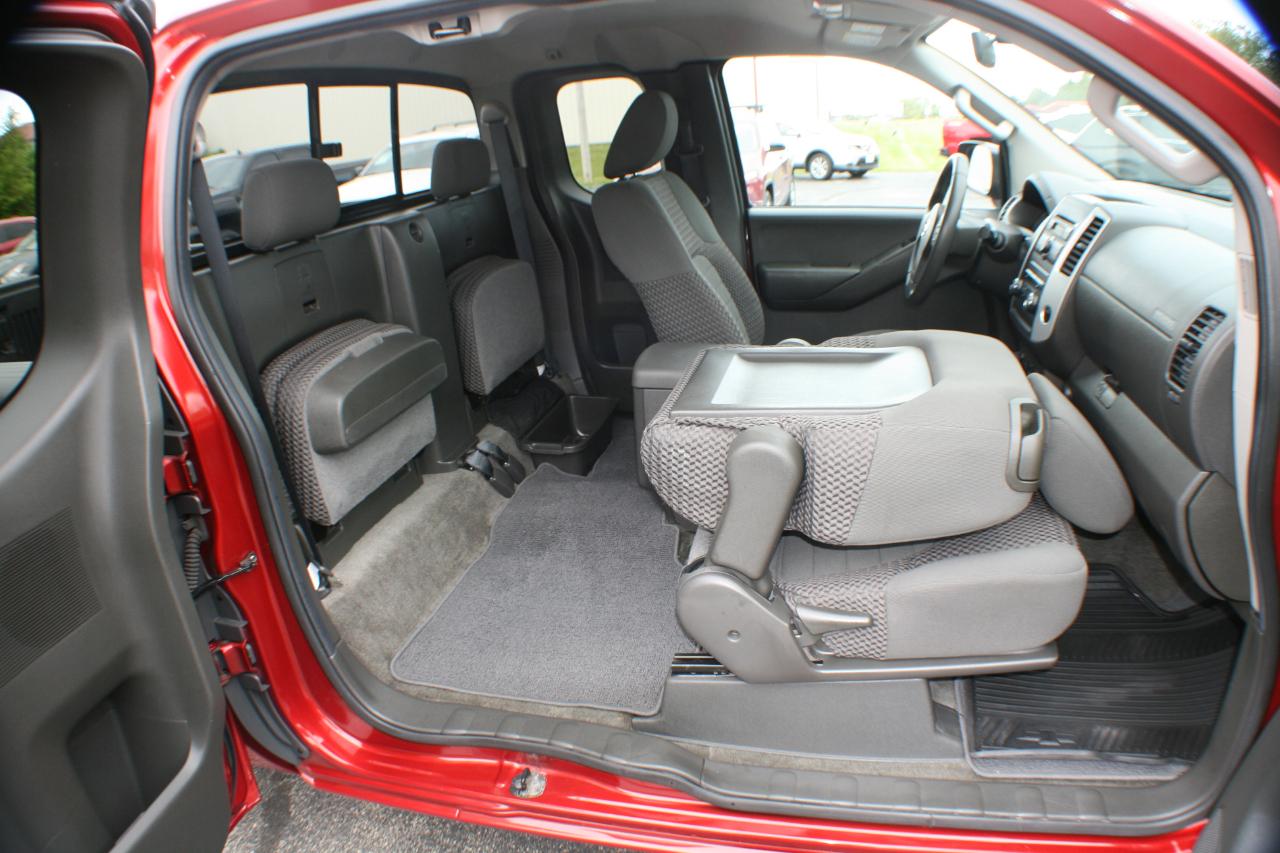 Nissan Frontier SV V6 King Cab 4WD 2012