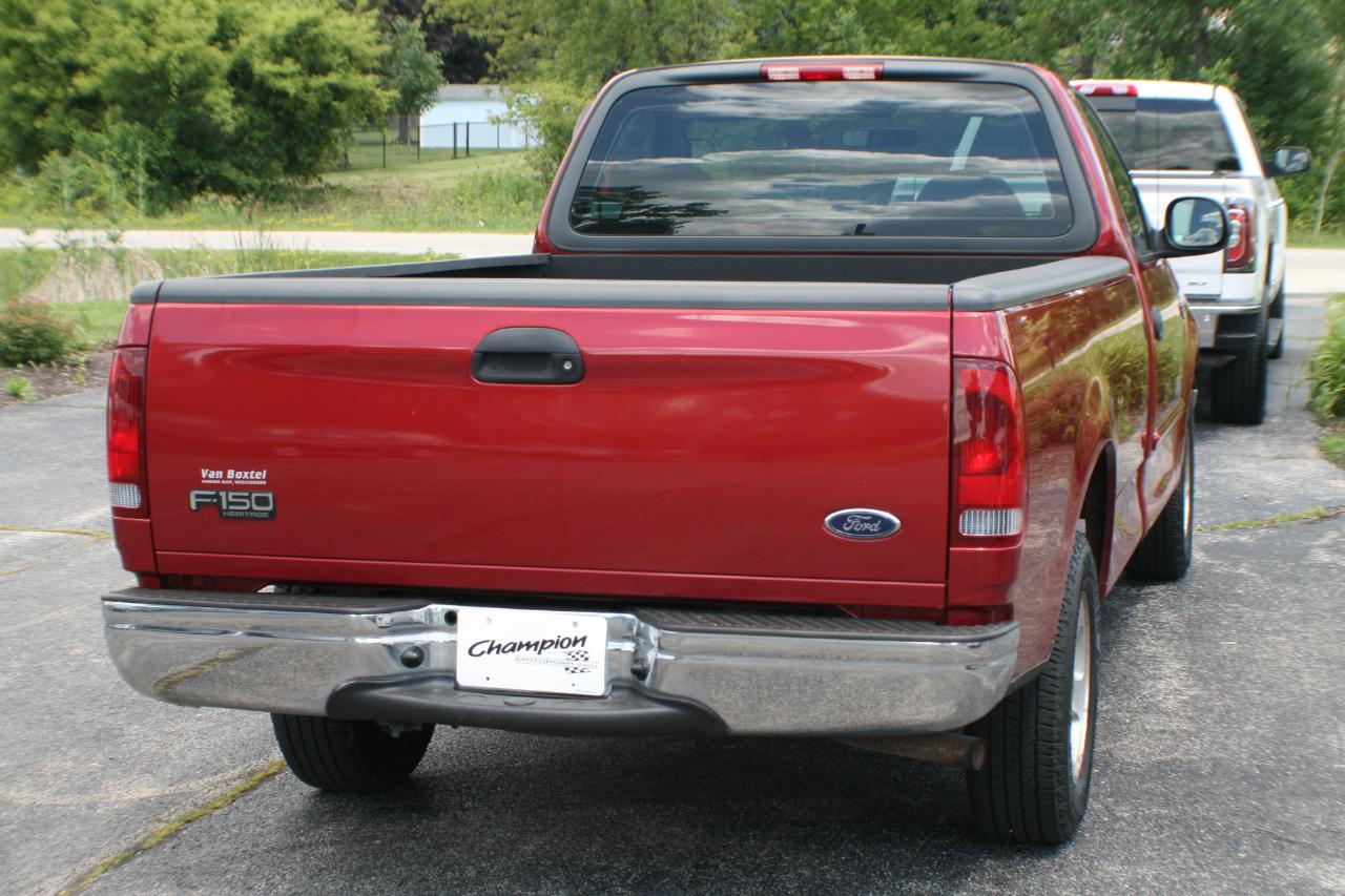 Ford F-150 Heritage XLT Long Bed 2WD 2004