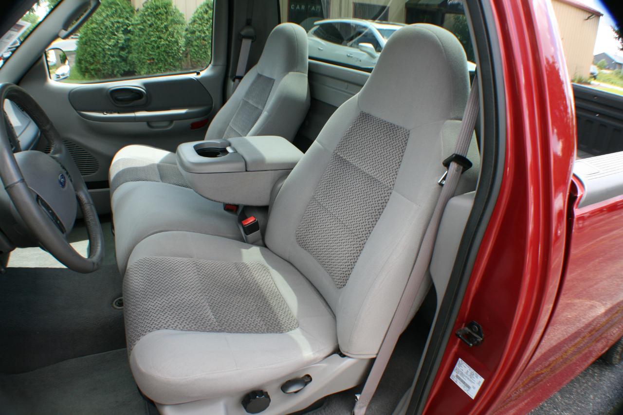 Ford F-150 Heritage XLT Long Bed 2WD 2004