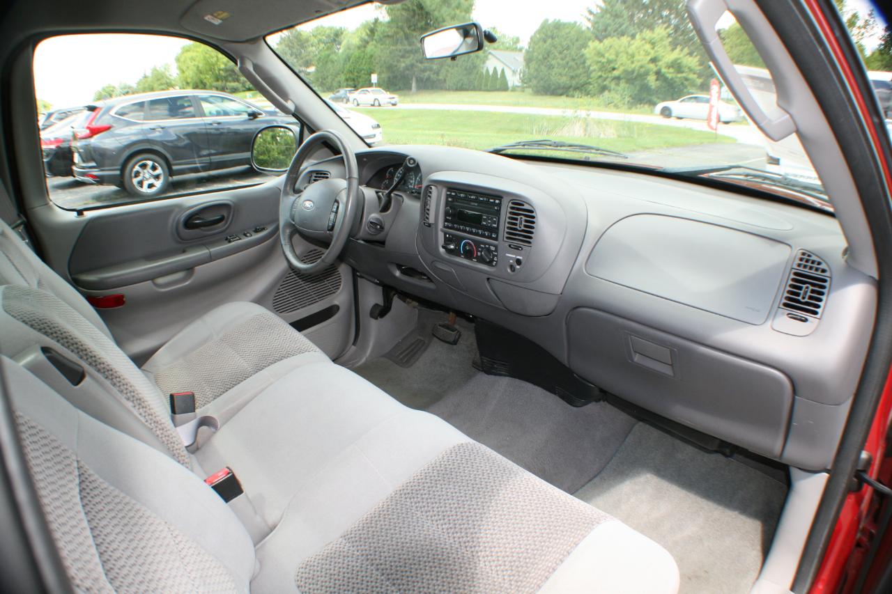 Ford F-150 Heritage XLT Long Bed 2WD 2004