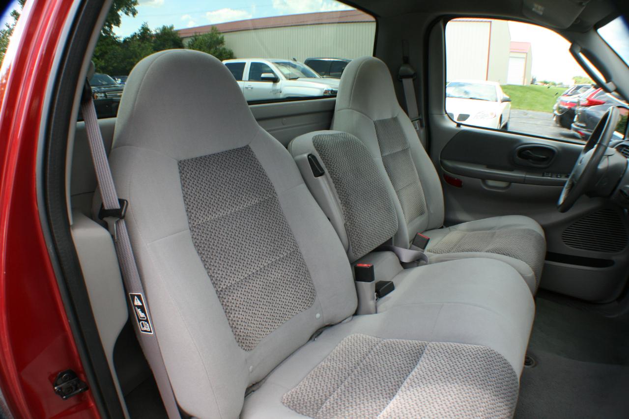 Ford F-150 Heritage XLT Long Bed 2WD 2004