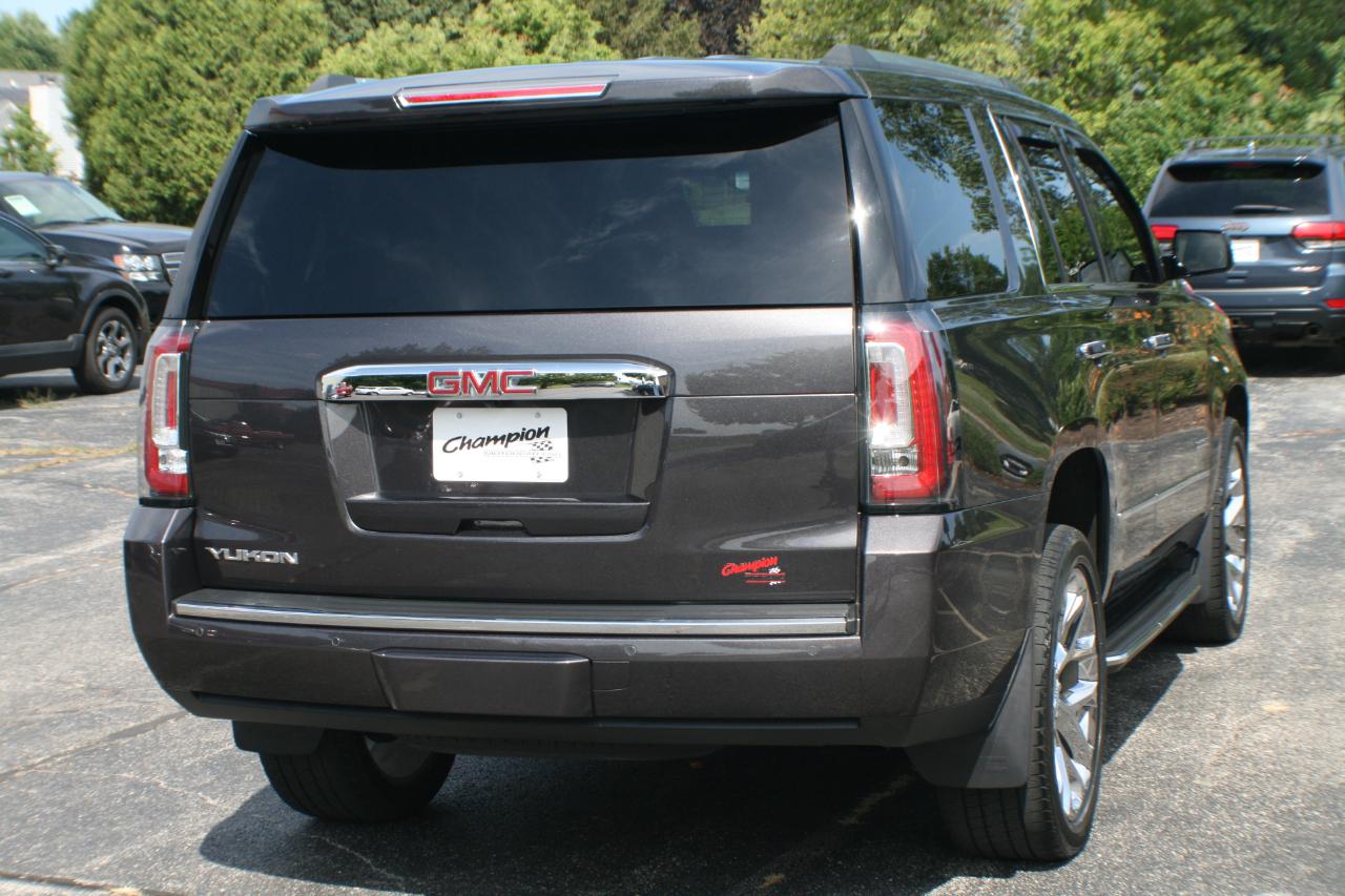 GMC Yukon Denali 4WD 2017