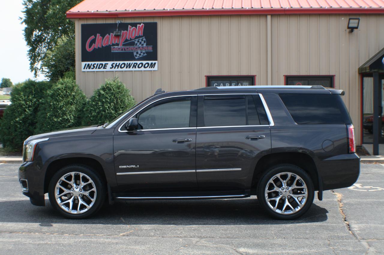 GMC Yukon Denali 4WD 2017