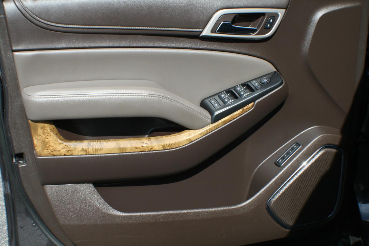 GMC Yukon Denali 4WD 2017