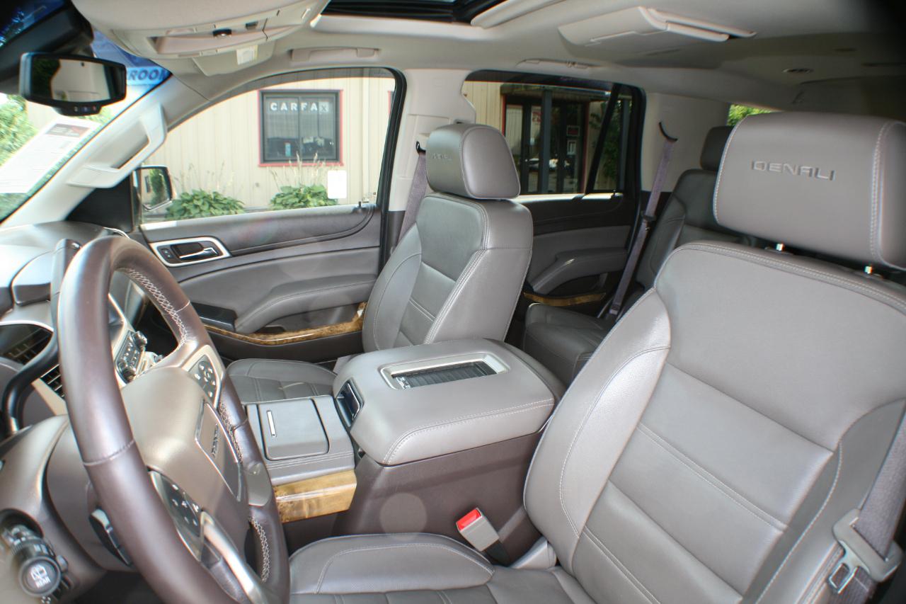 GMC Yukon Denali 4WD 2017