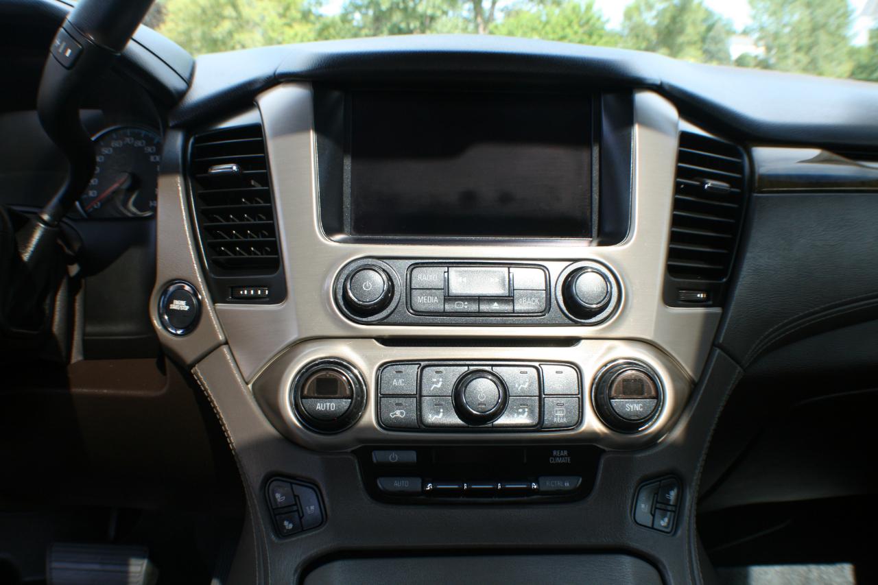 GMC Yukon Denali 4WD 2017