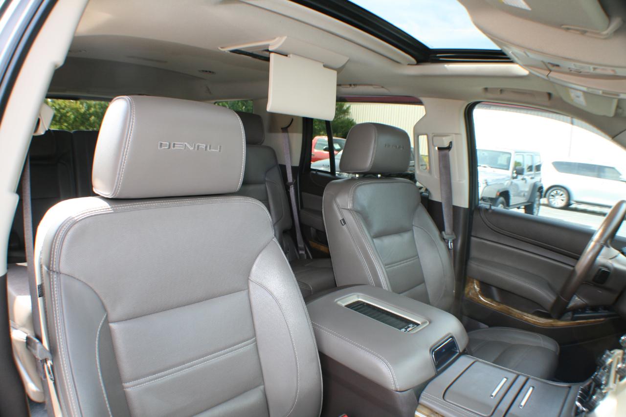 GMC Yukon Denali 4WD 2017