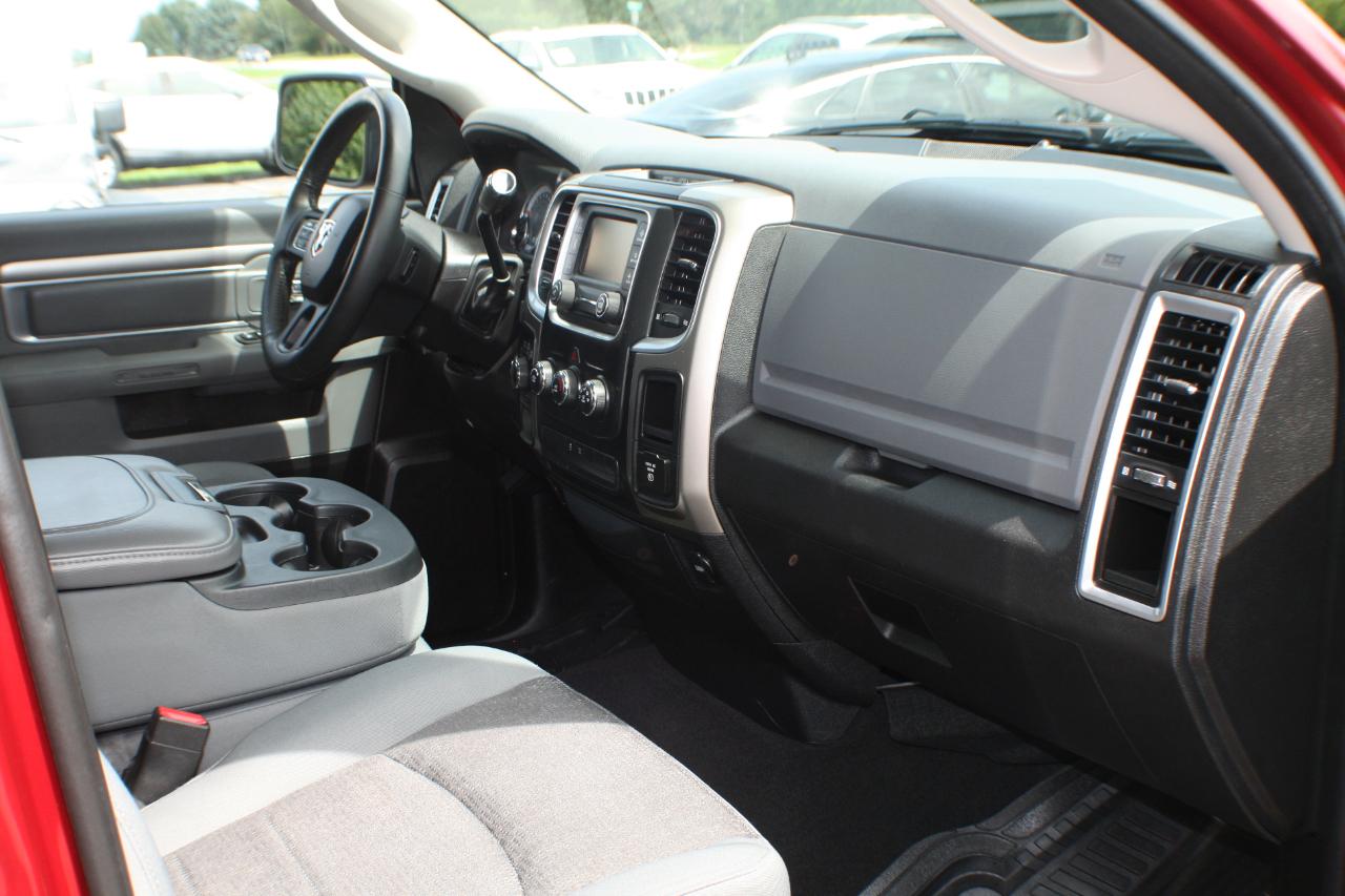 RAM 1500 4WD Quad Cab 140.5" Big Horn 2013