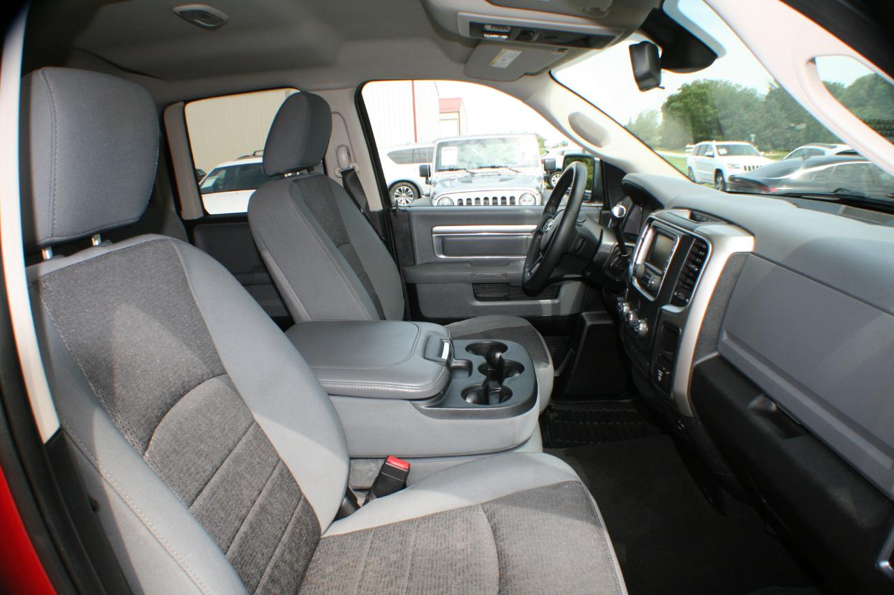 RAM 1500 4WD Quad Cab 140.5" Big Horn 2013