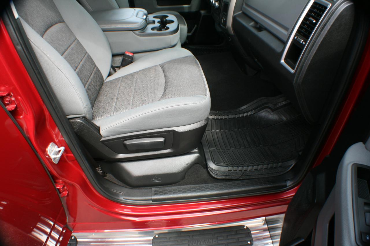RAM 1500 4WD Quad Cab 140.5" Big Horn 2013