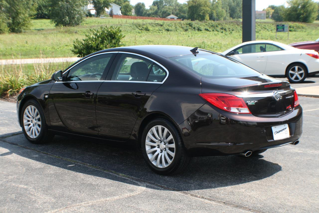Buick Regal CXL Turbo - 2XT 2011
