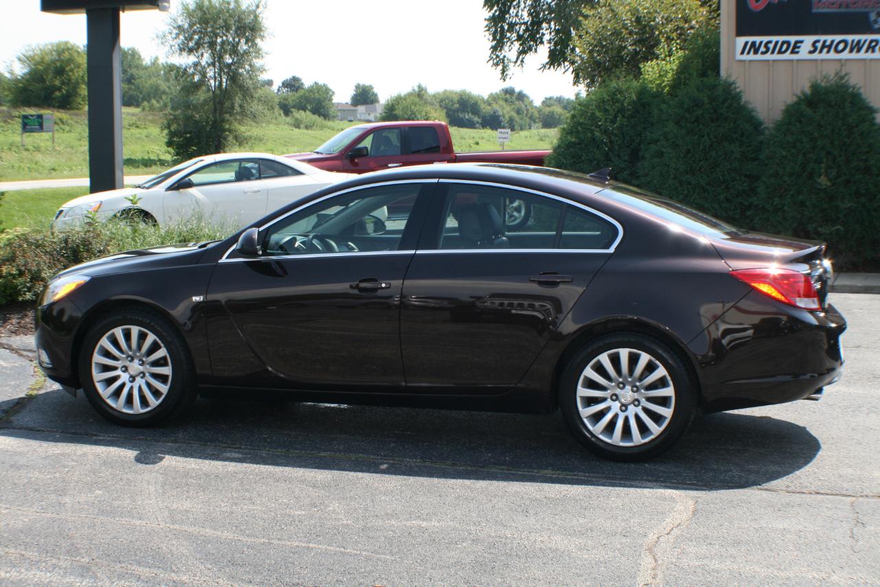 Buick Regal CXL Turbo - 2XT 2011