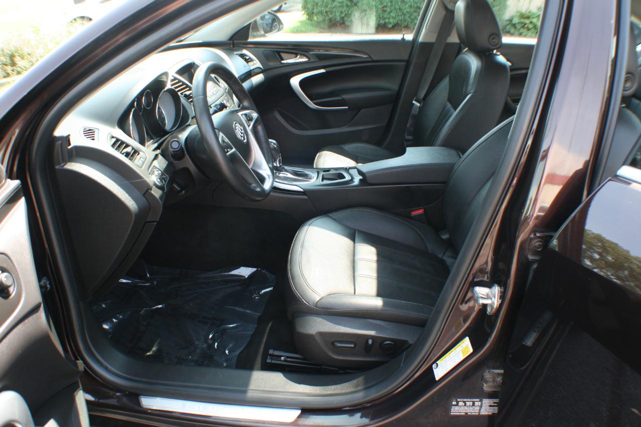 Buick Regal CXL Turbo - 2XT 2011