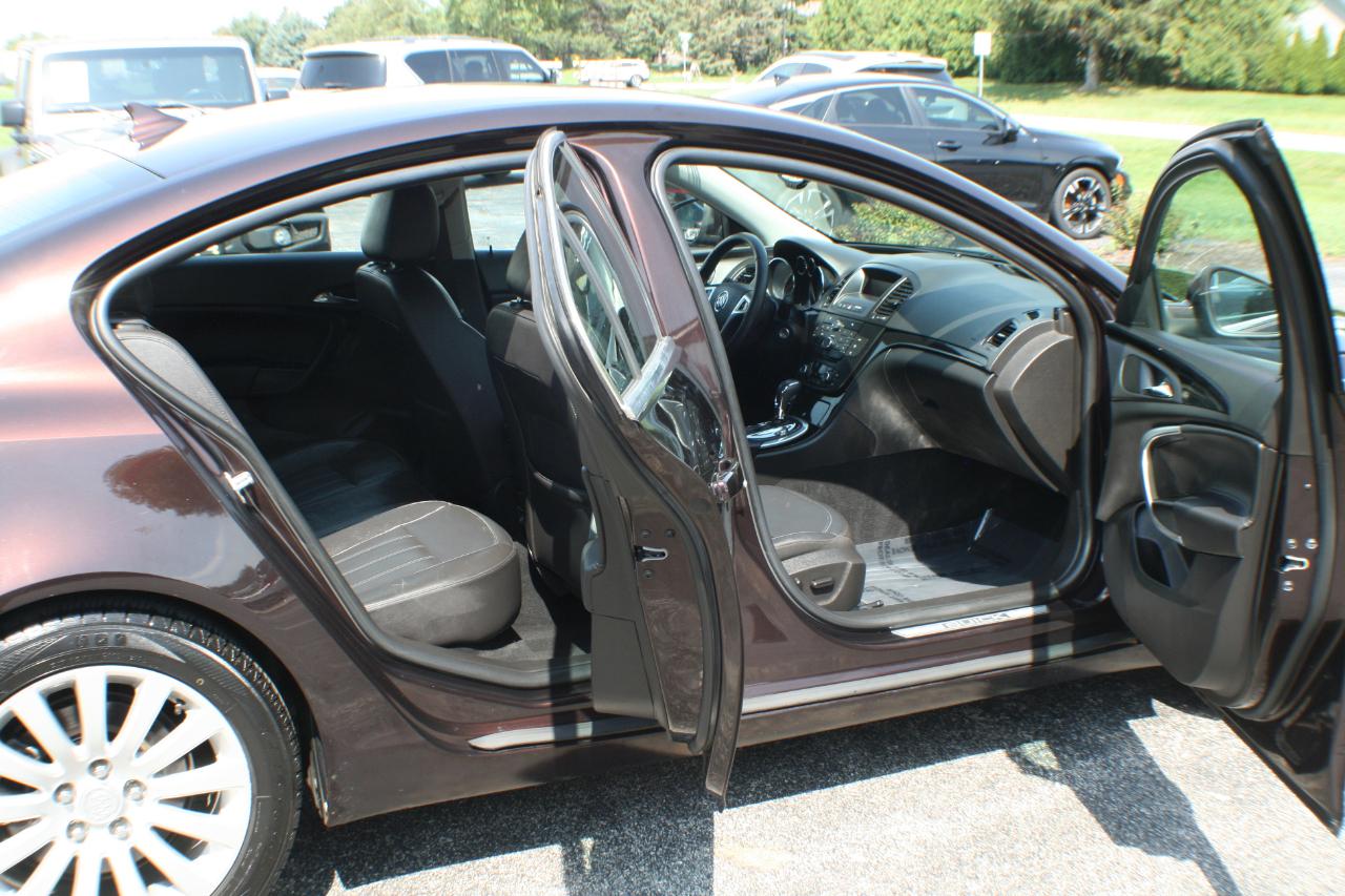 Buick Regal CXL Turbo - 2XT 2011
