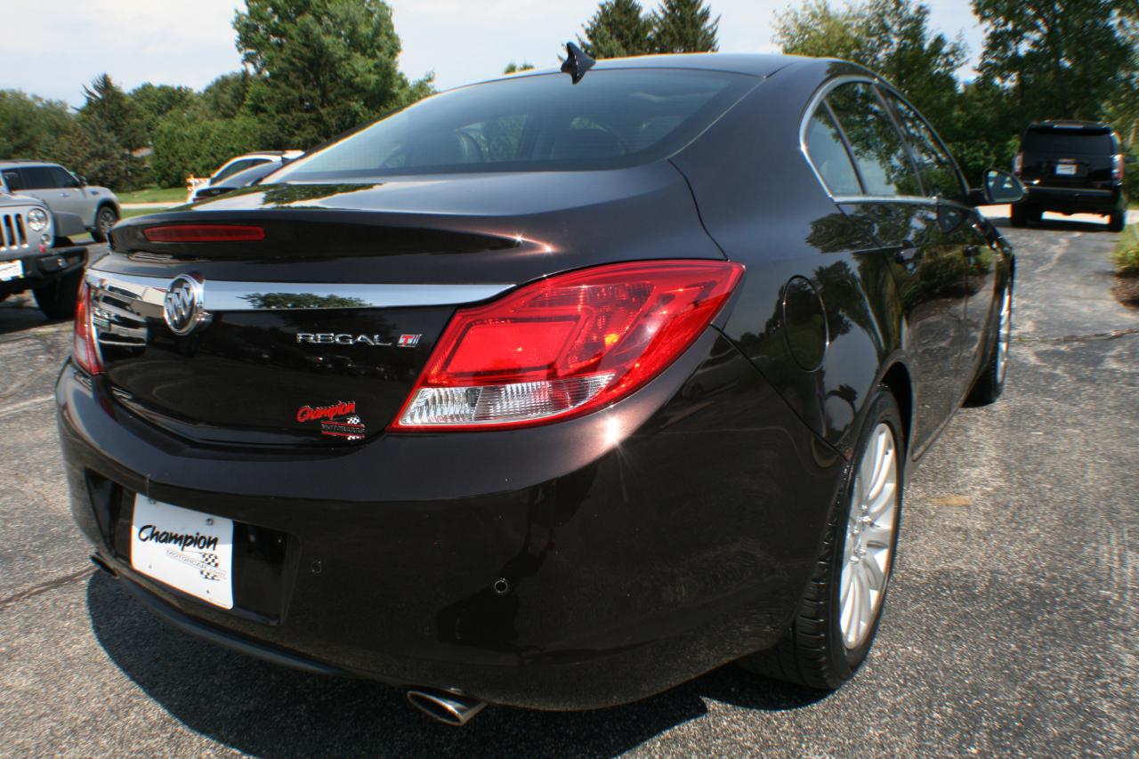Buick Regal CXL Turbo - 2XT 2011