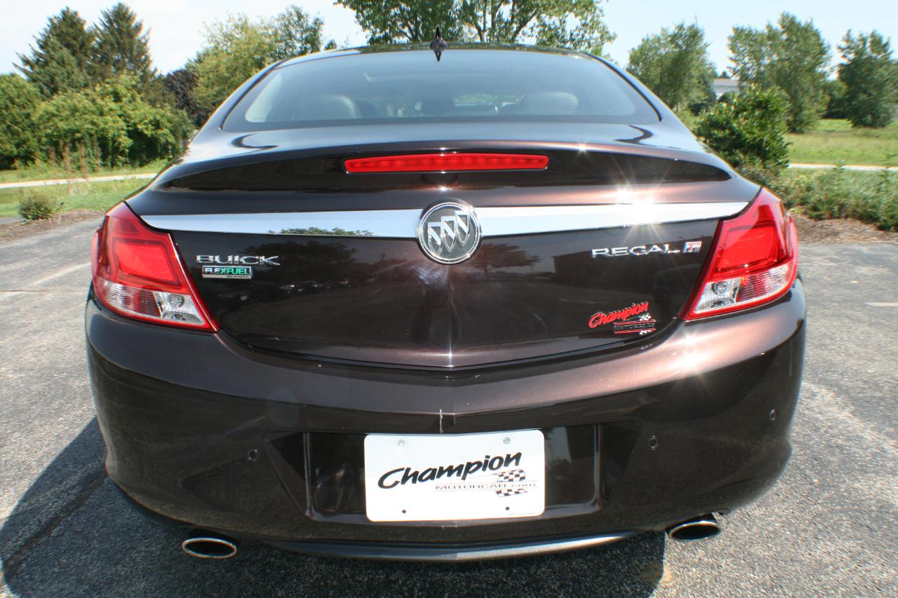 Buick Regal CXL Turbo - 2XT 2011