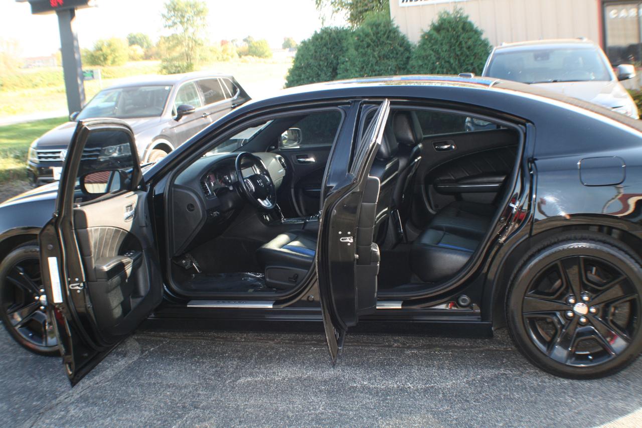 Dodge Charger  2011