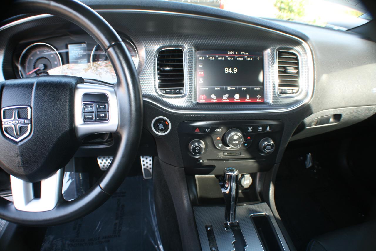 Dodge Charger  2011
