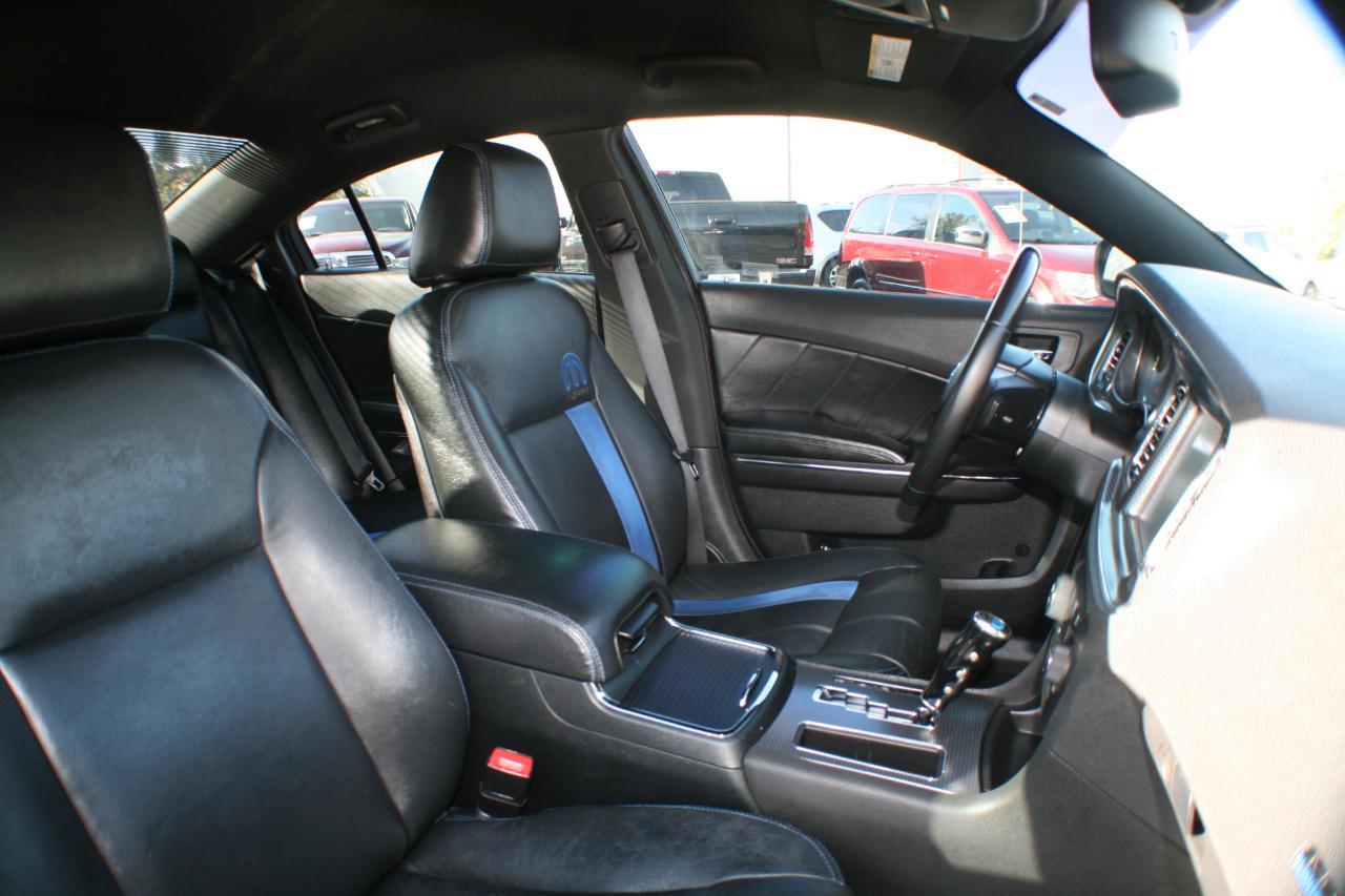 Dodge Charger  2011