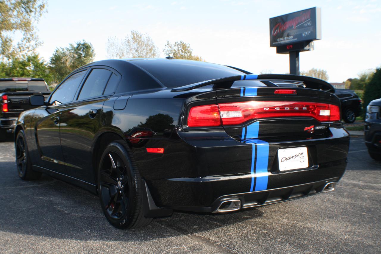 Dodge Charger  2011