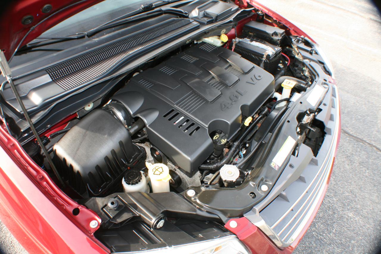 Chrysler Town & Country Touring Plus 2010