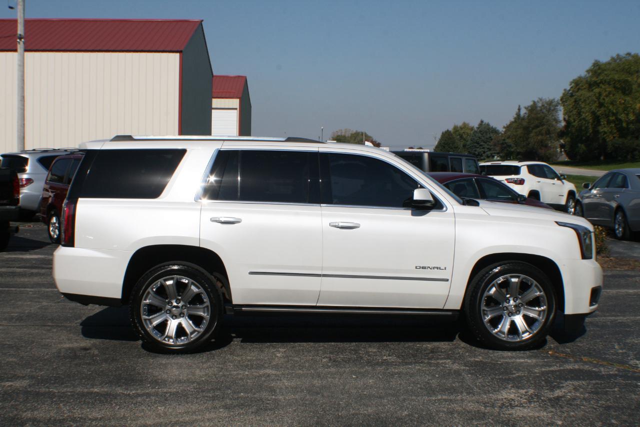 GMC Yukon Denali 4WD 2017