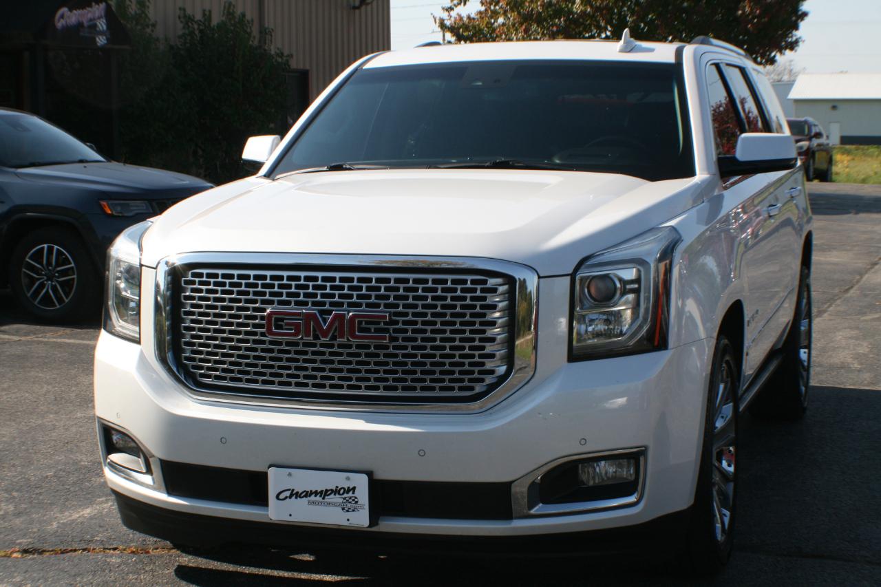 GMC Yukon Denali 4WD 2017
