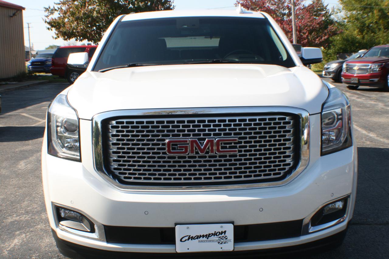 GMC Yukon Denali 4WD 2017