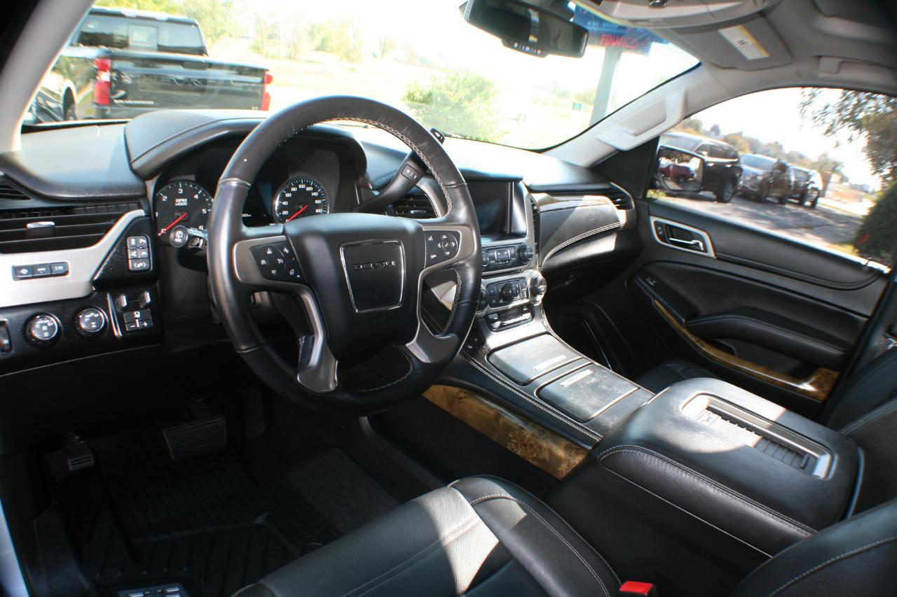 GMC Yukon Denali 4WD 2017