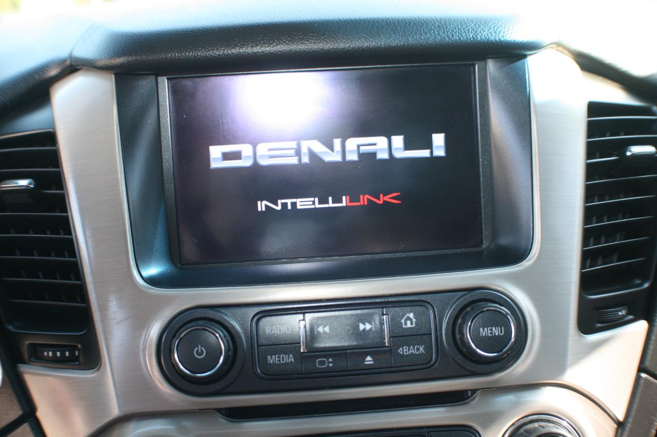 GMC Yukon Denali 4WD 2017
